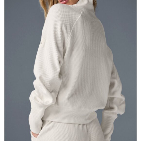 ALO Yoga Small Waffle Weekend Escape Mock Neck Long Sleeve - Ivory - Picture 7 of 8